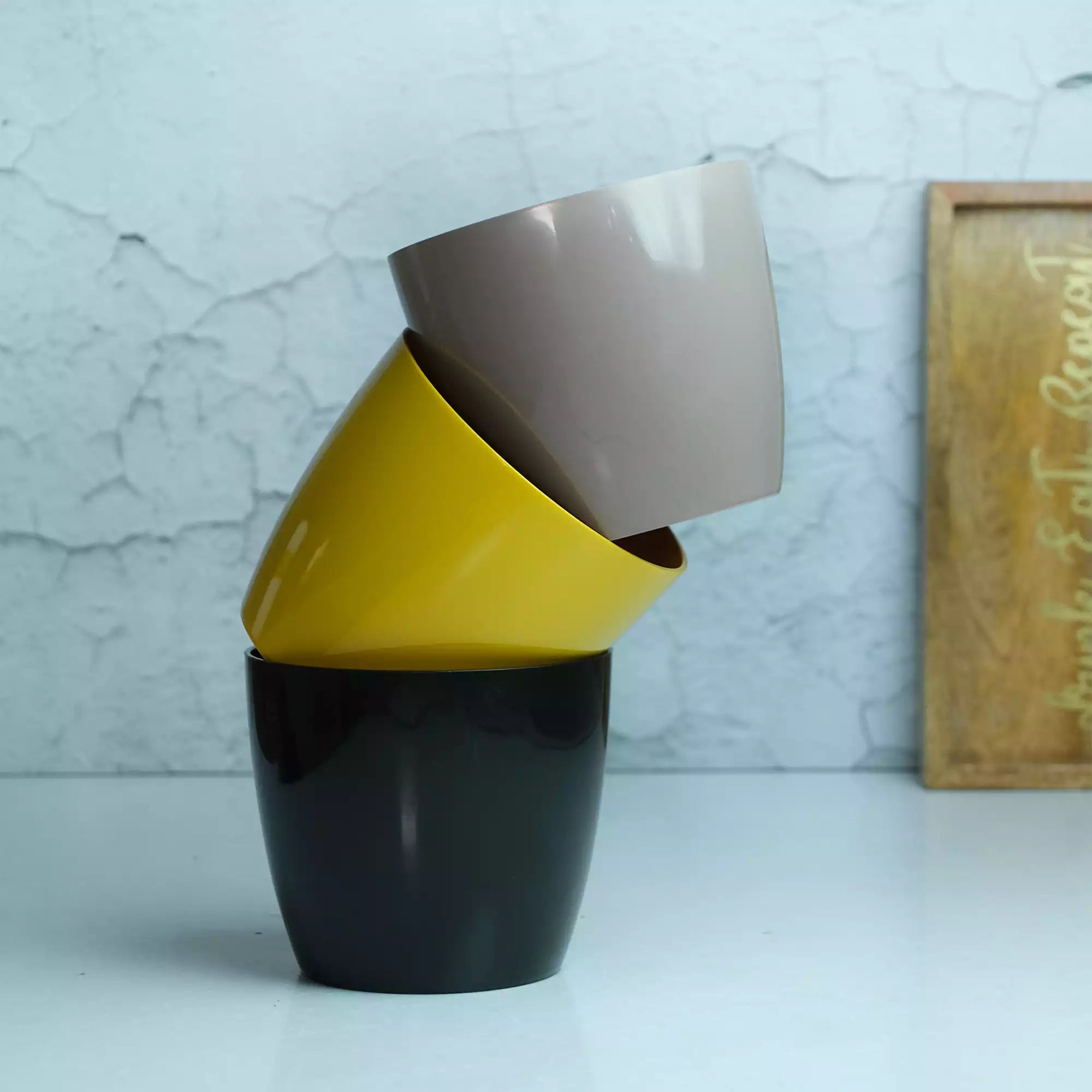 Glossy Fibre Pot
